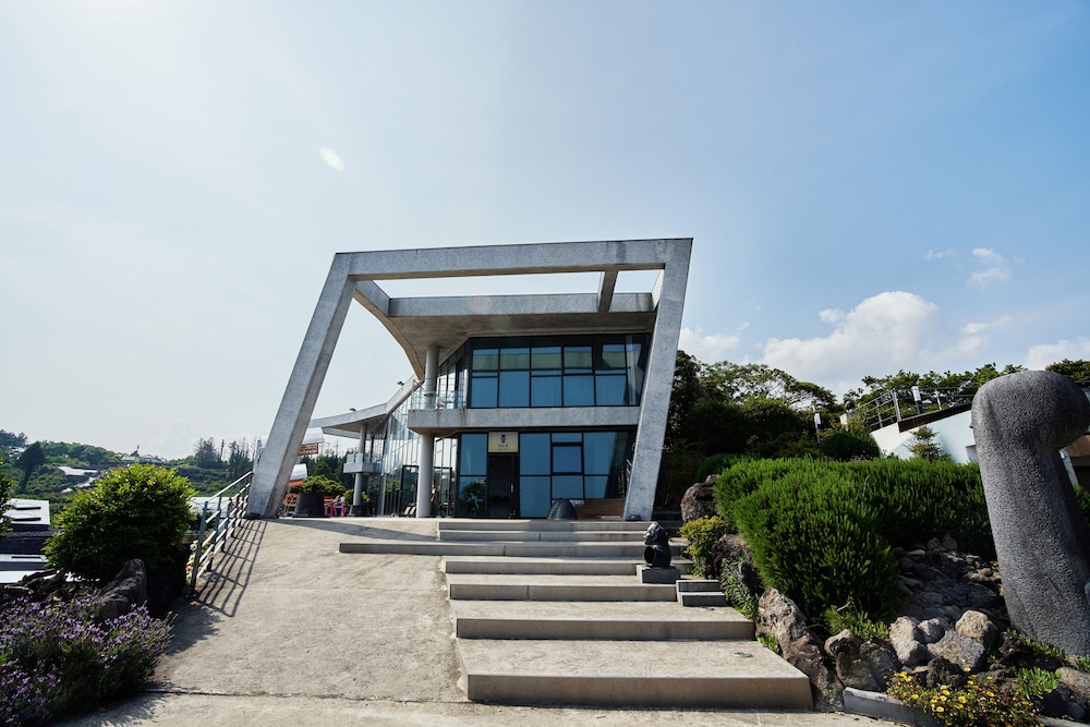 Jeju Bom Museum Stay 4/75