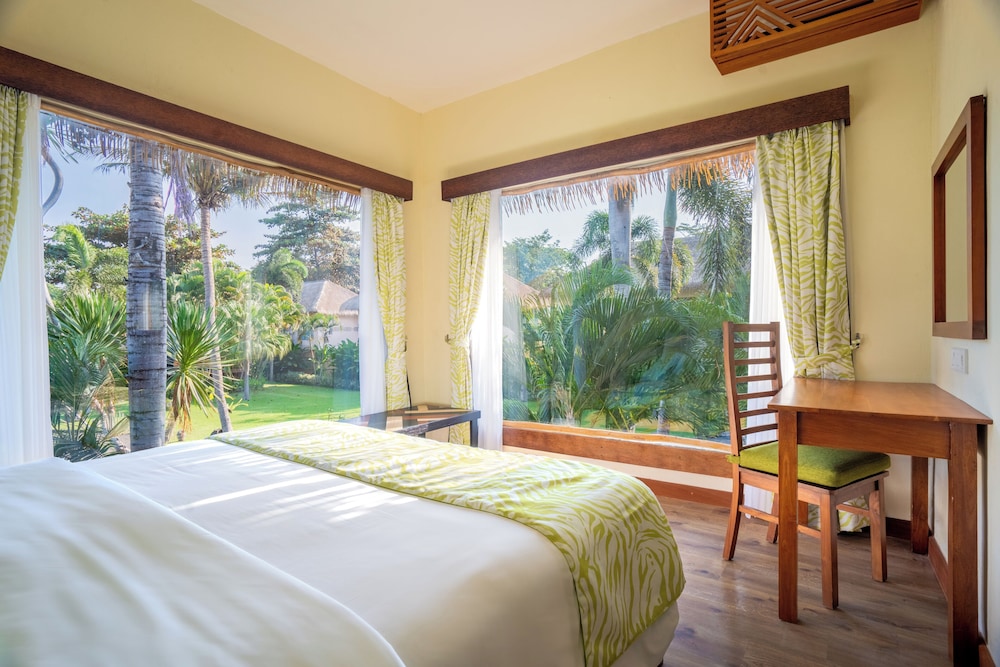 Family Suite, Park, 2 Queen and Twin Beds