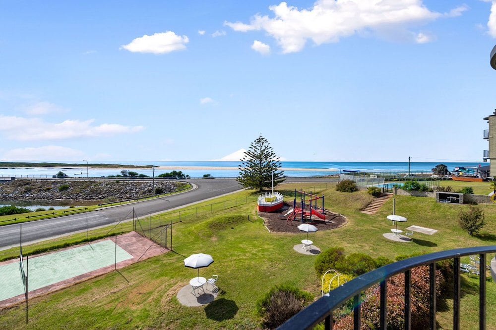 Scamander Beach Resort Hotel 44/49