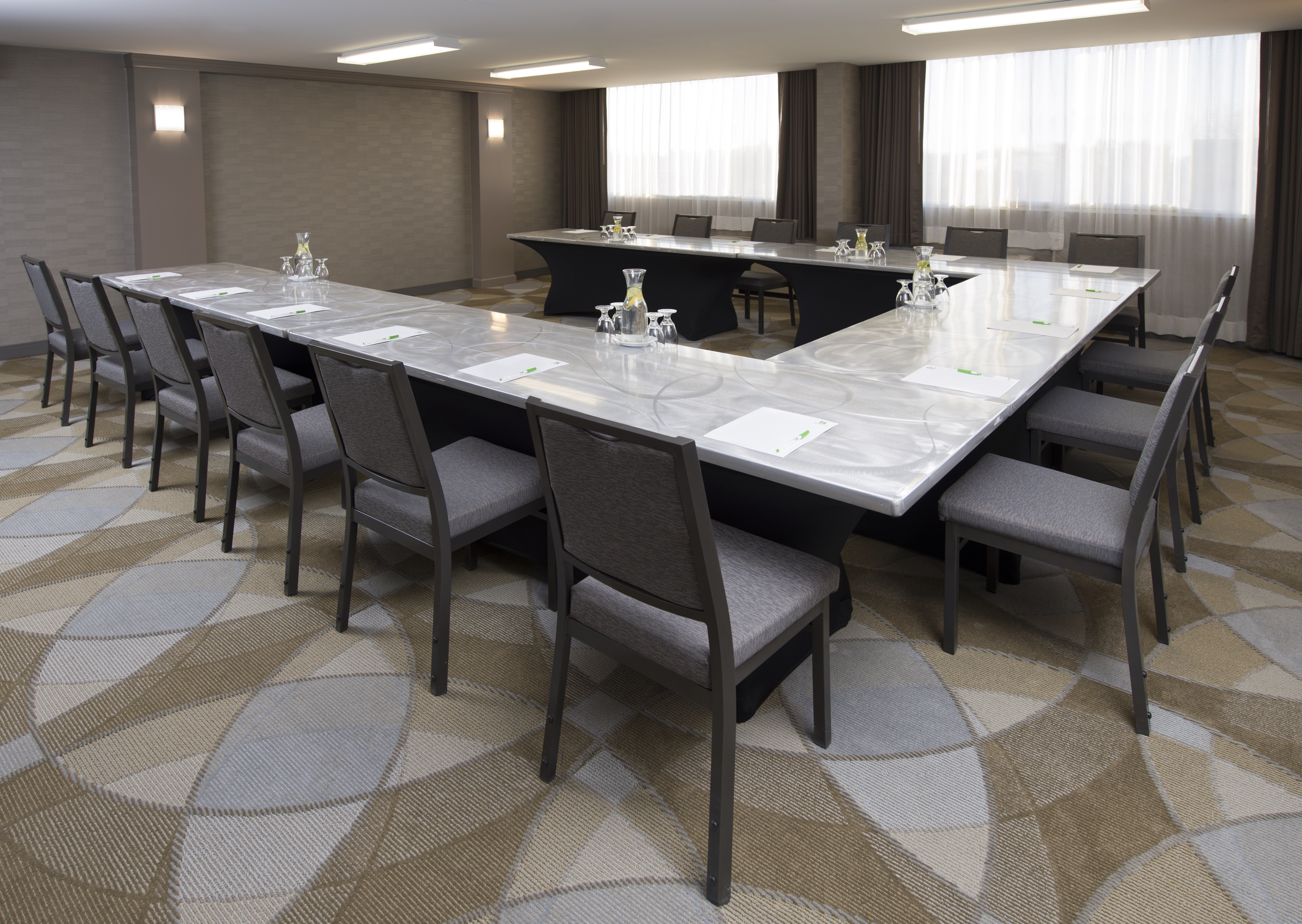 Holiday Inn Winnipeg South 72/81