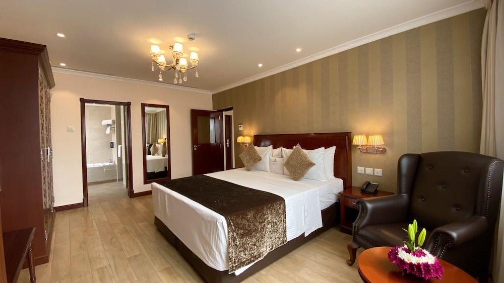 Sarova Woodlands Hotel Spa 14/50
