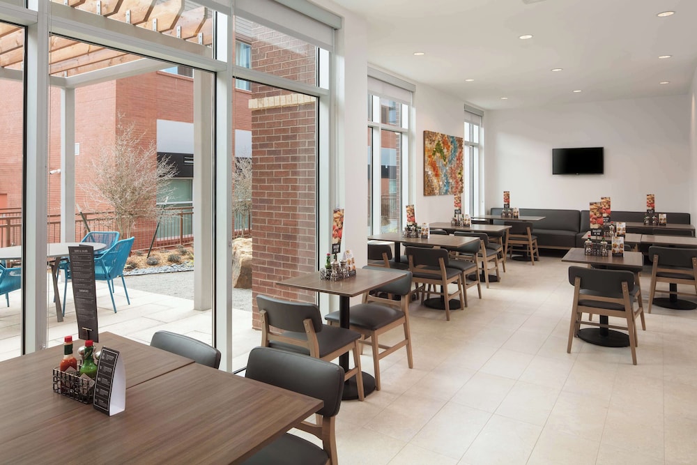 Hyatt Place Oklahoma City / Bricktown 25/39