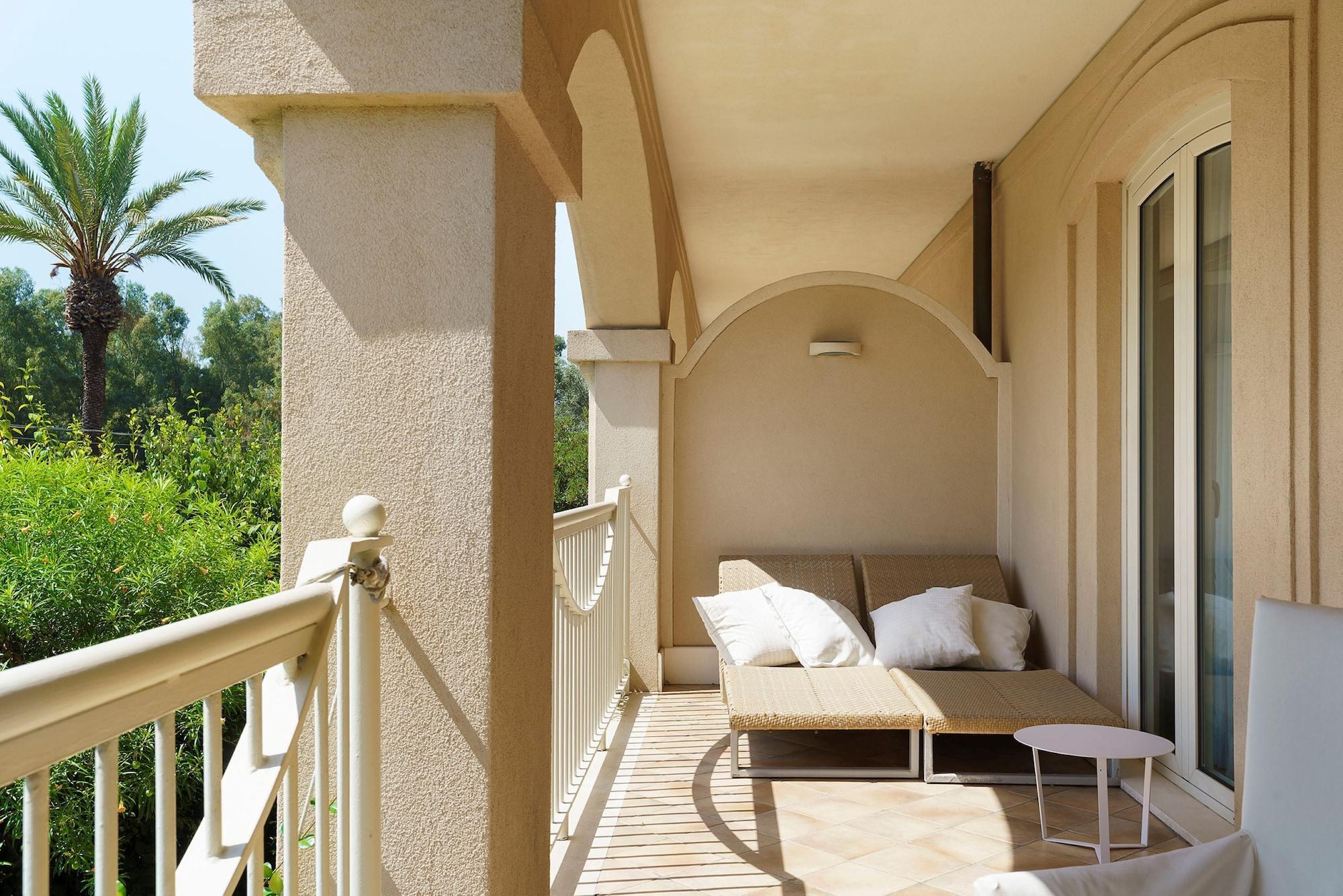 جناح فاخر بشرفة، Romano Palace 6/6