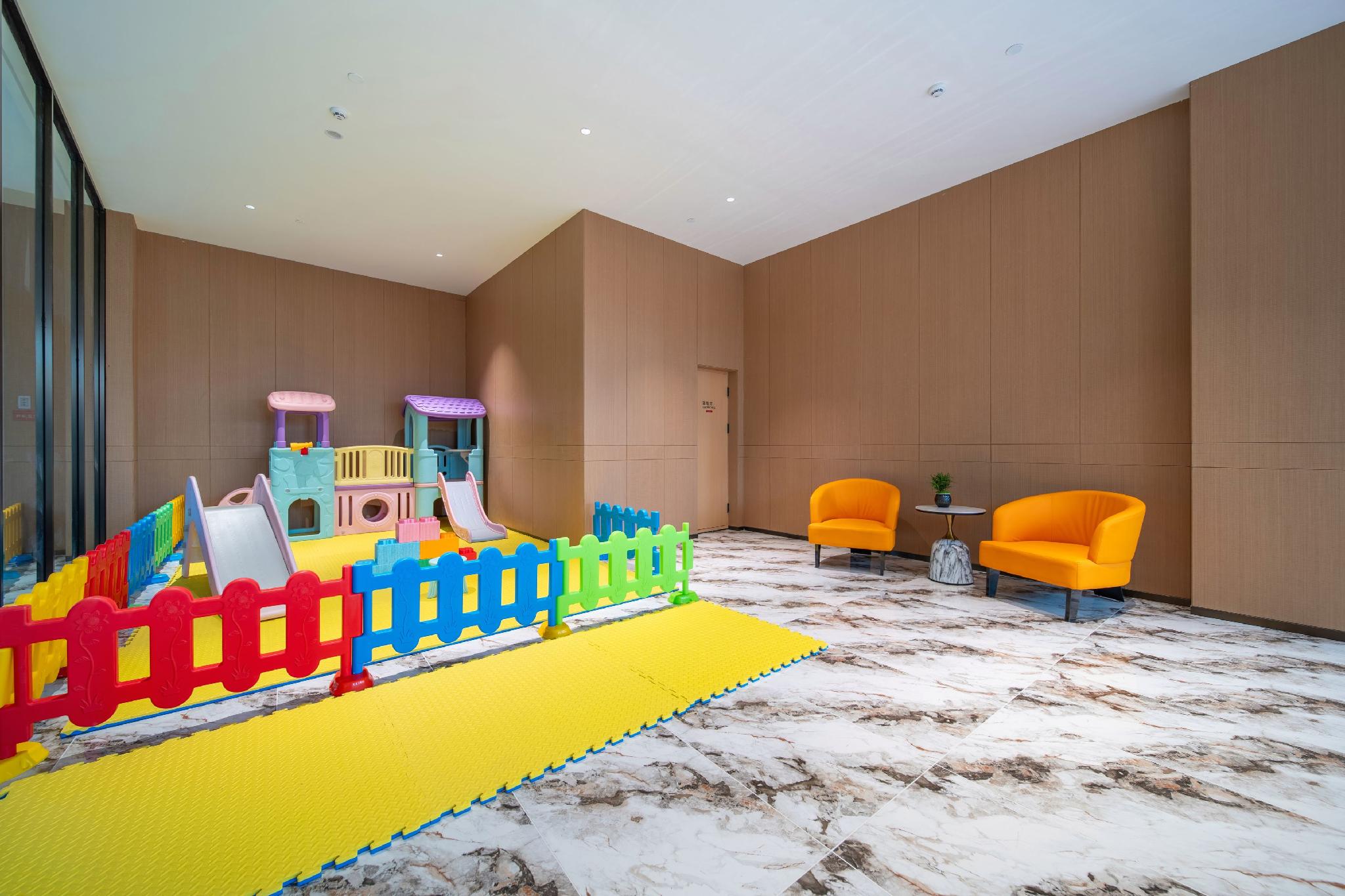 LUXEMON GEM HOTEL Altay 51/53