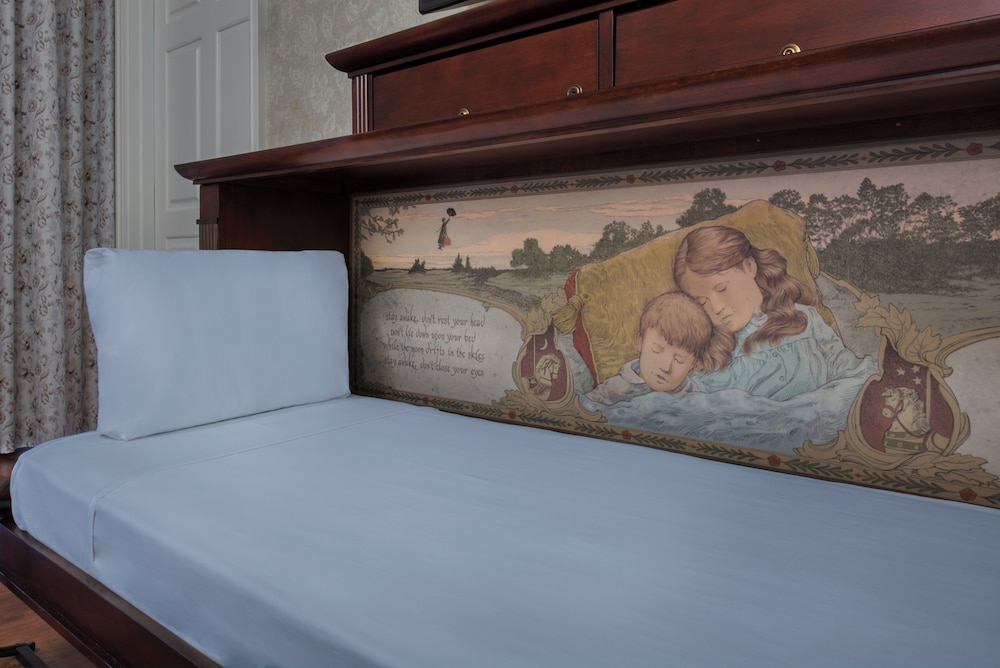 The Villas at Disneys Grand Floridian Resort and Spa 18/45