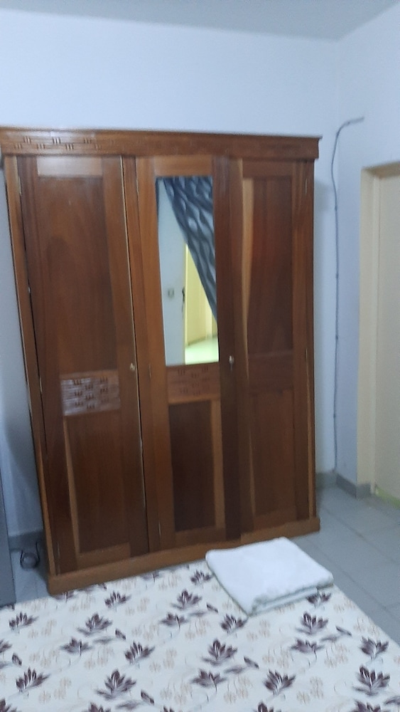 Aziz Residence 2/37