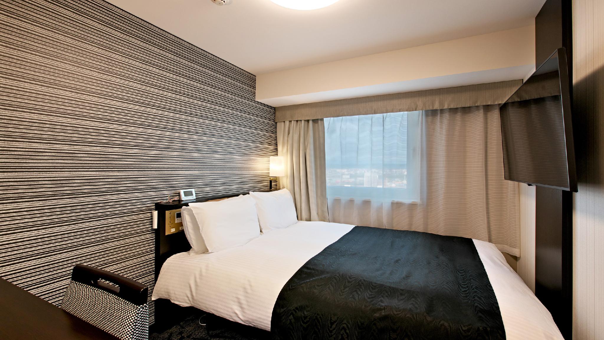 Standard, Double Bed, East Wing