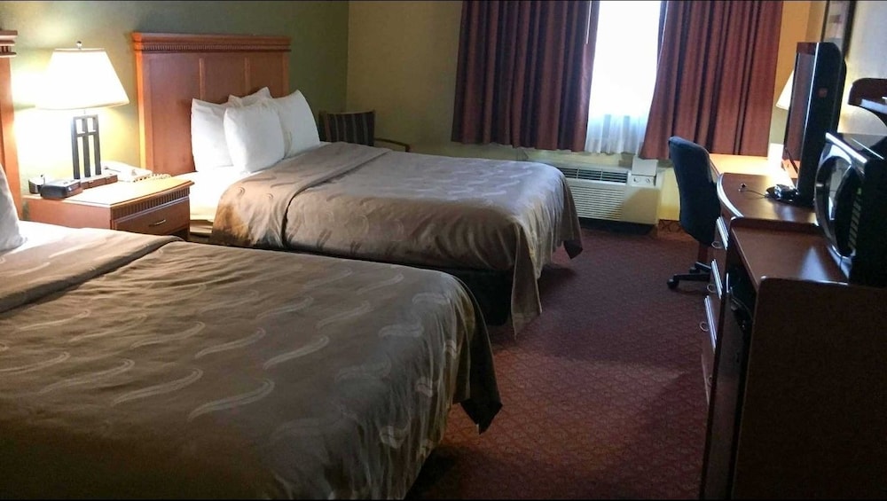 Quality Inn 20/38