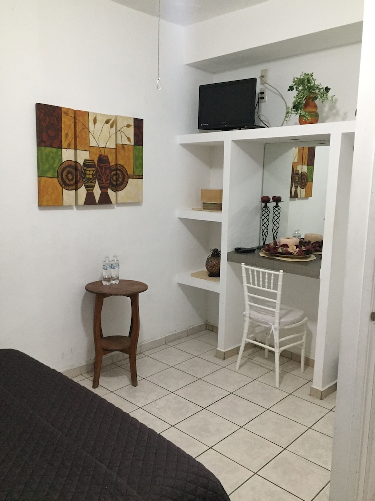 Hostal Casa Blanca 36/50