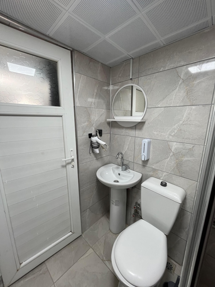 Gozde Hotel 47/49
