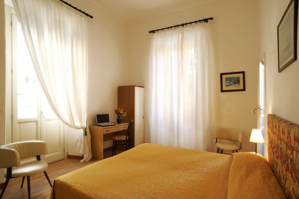 Hotel Alfieri 10/28