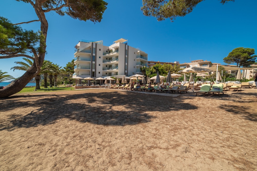 Melbeach Hotel and Spa 80/90