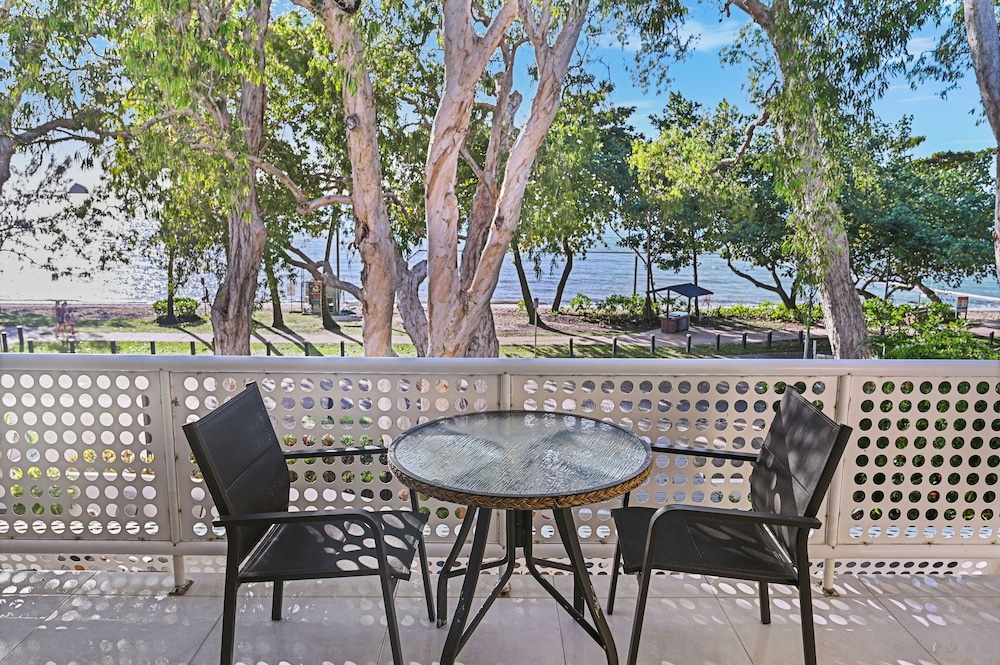 Marlin Waters Beachfront Apartments 90/100