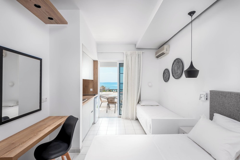 Elvita Hotel 26/67