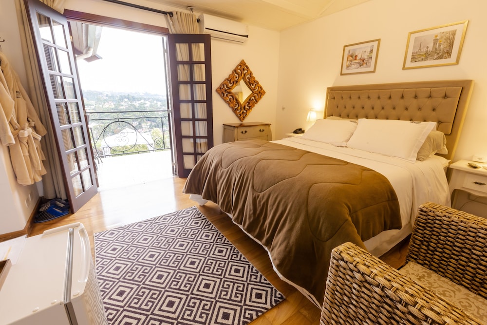 LUXURY, APARTMENT
