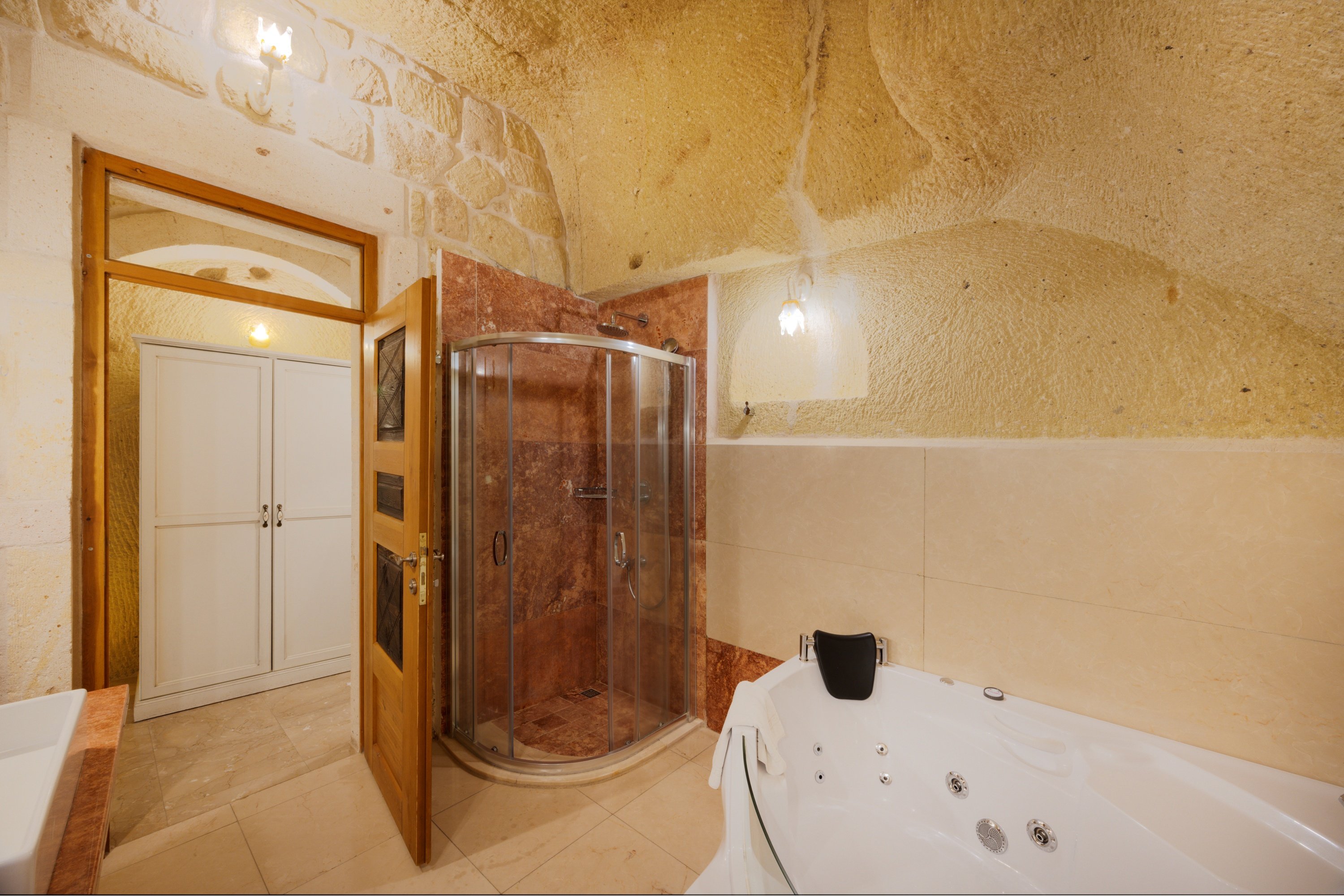 Tafoni Houses Cave Hotel 75/78