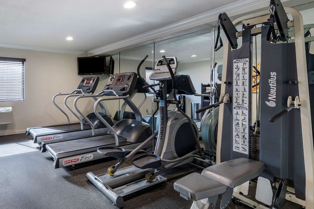 Best Western Town & Country Lodge 28/58