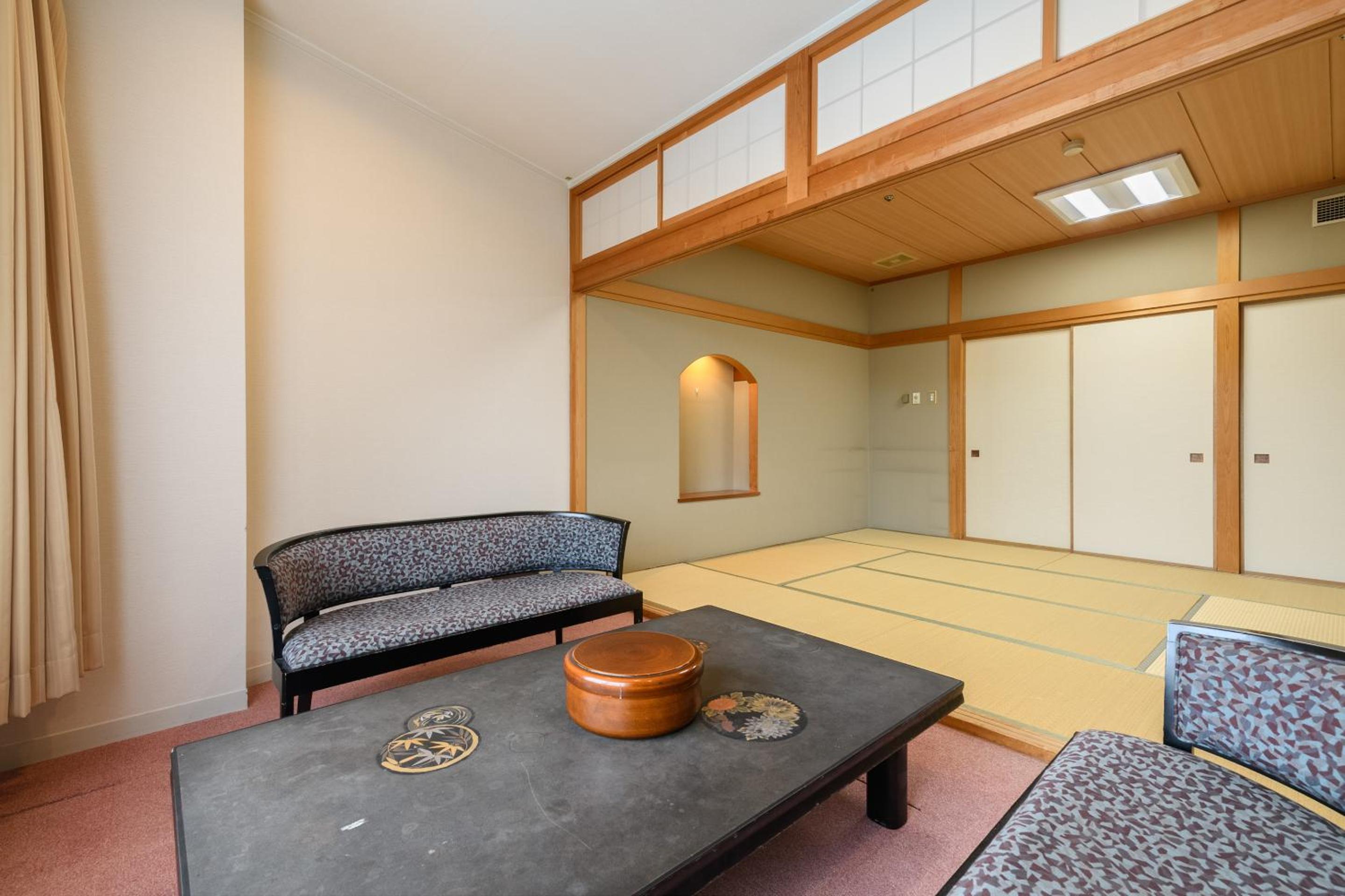 Hotel Tetora Resort Shizuoka Yaizu (ex Sankeien Hotel) 36/55