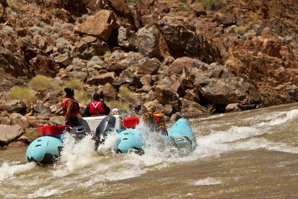 Hualapai Lodge 20/24