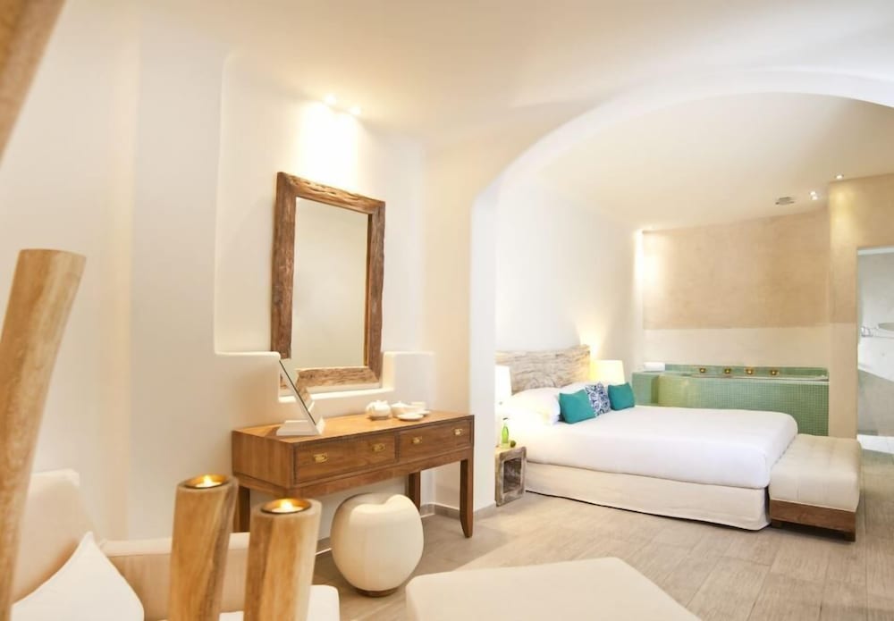Allure Suites 14/30