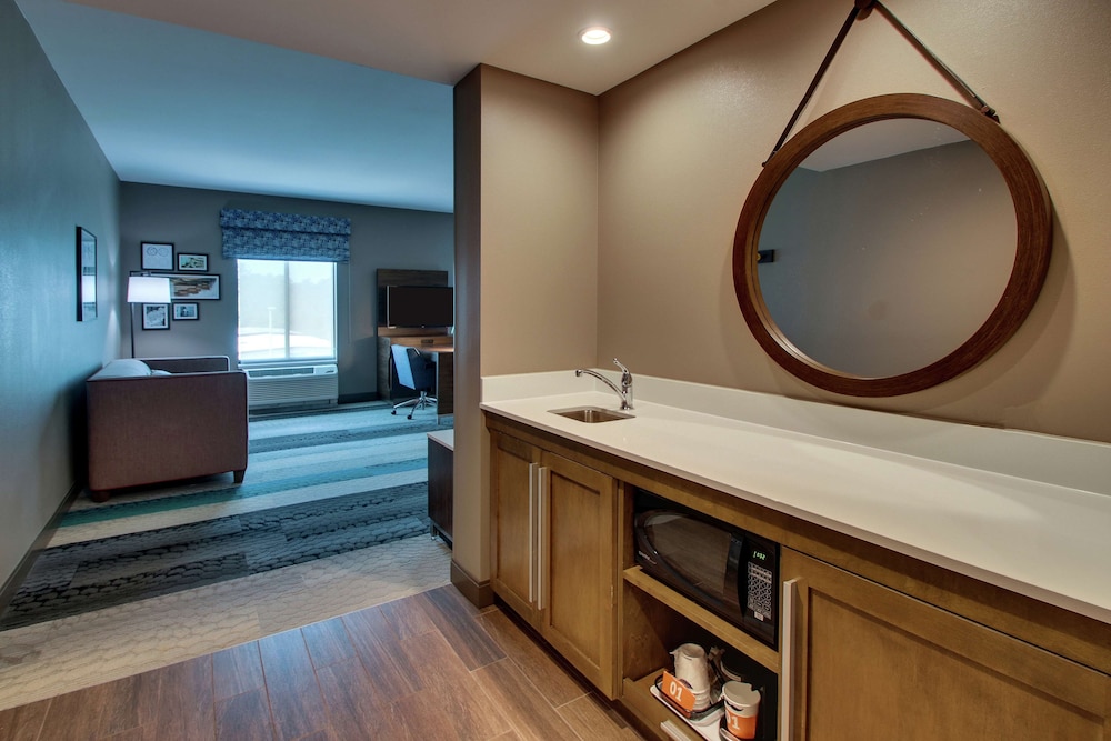 Hampton Inn And Suites Southport 12/56