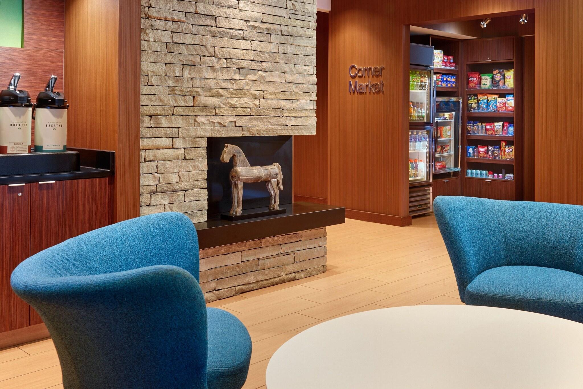 Fairfield Inn Suites Atlanta Alpharetta 16/27