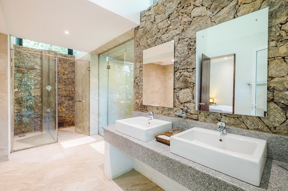 Palmstone Retreat 40/42