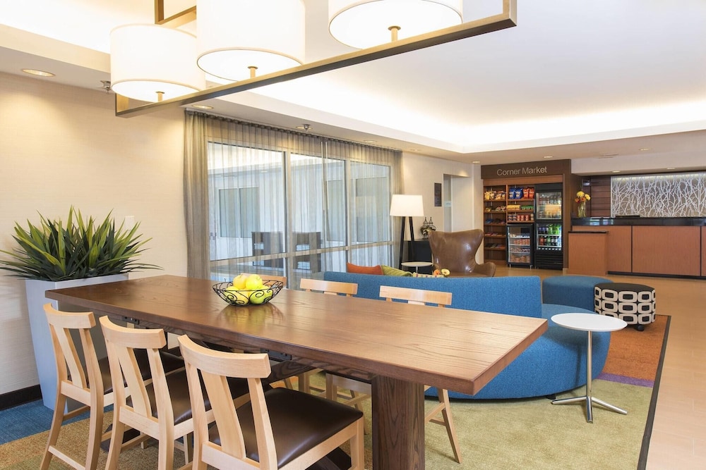 Spark by Hilton Bloomington 28/43