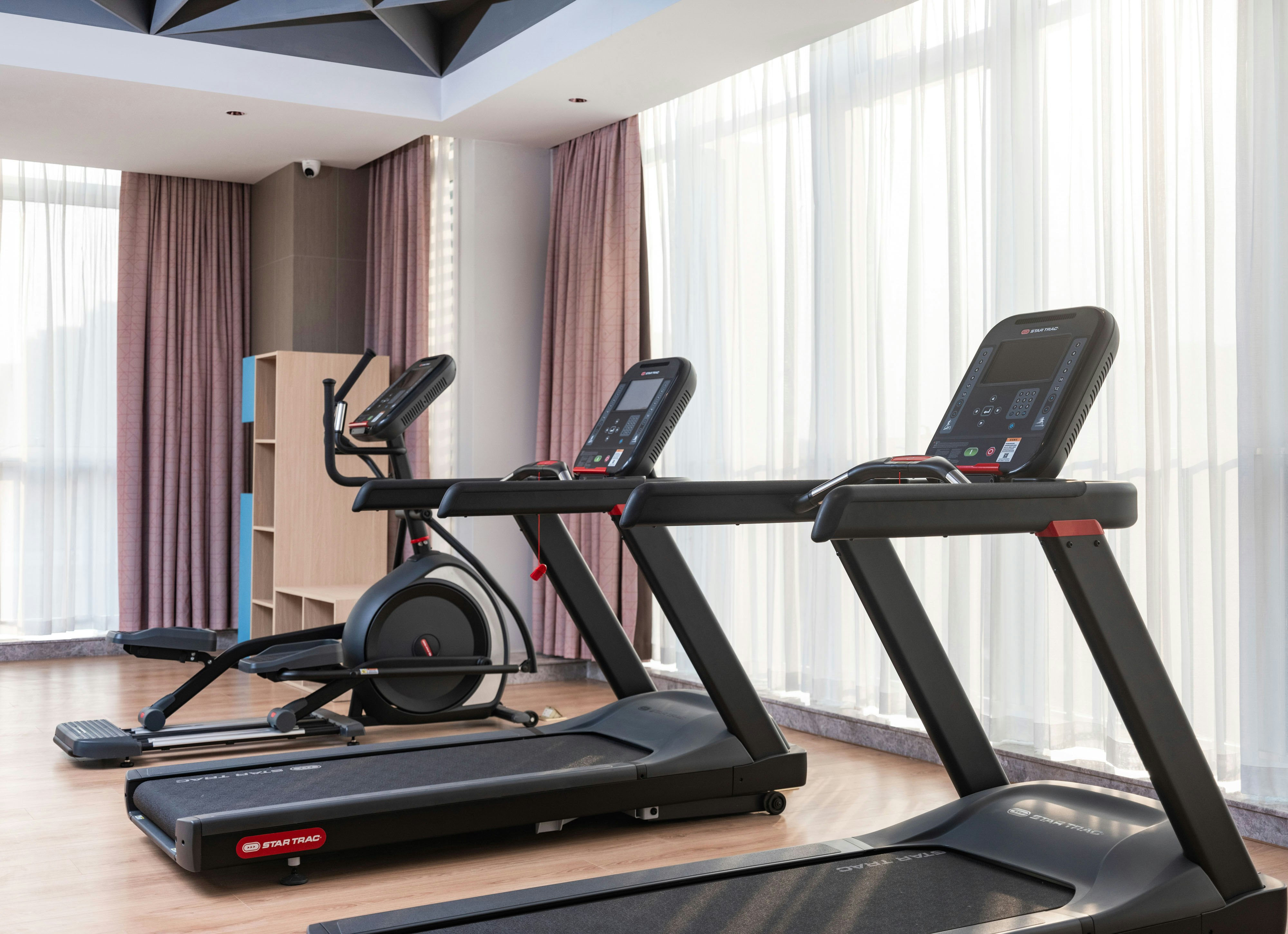 Holiday Inn Express Taizhou Toumen Port 17/43
