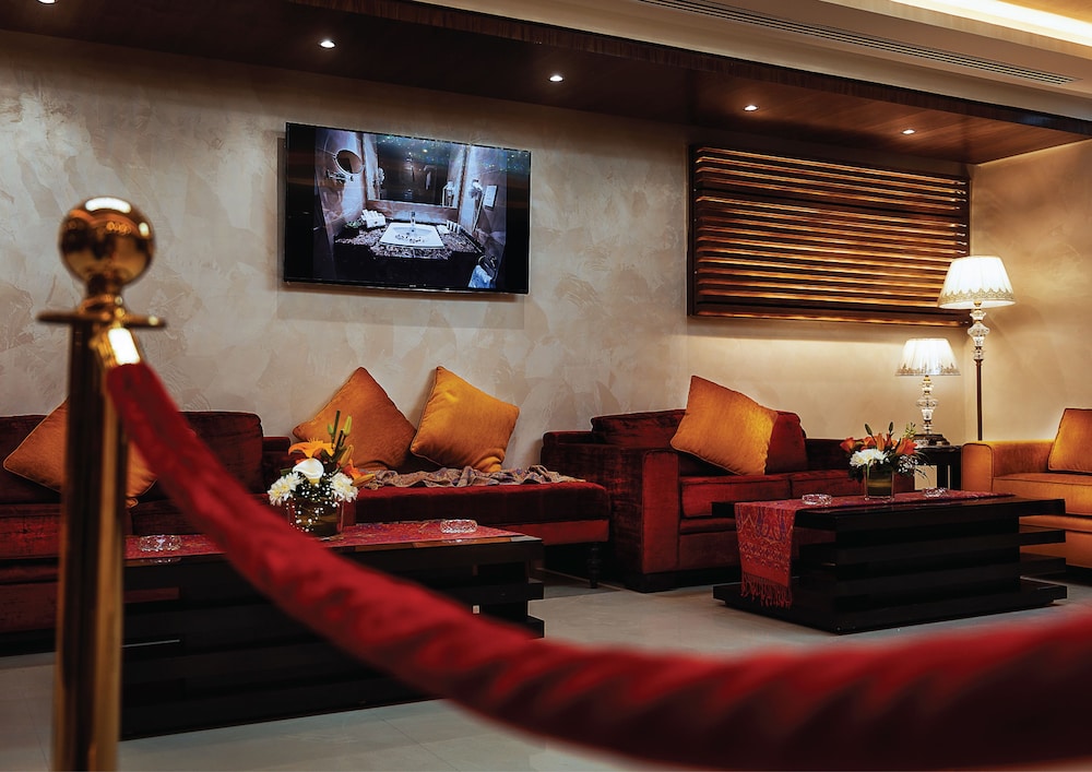 Seven Roses Hotel 29/49
