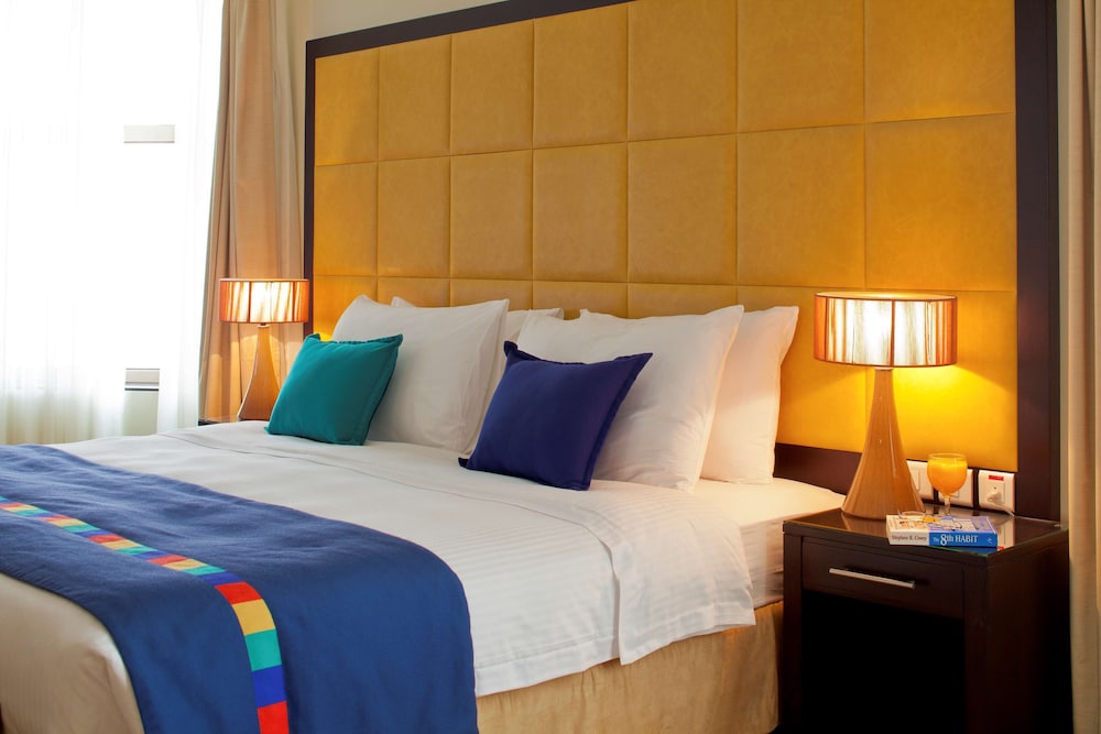 بارك إن باي راديسون الخبر(Park Inn By Radisson Al Khobar Hotel) 20/74