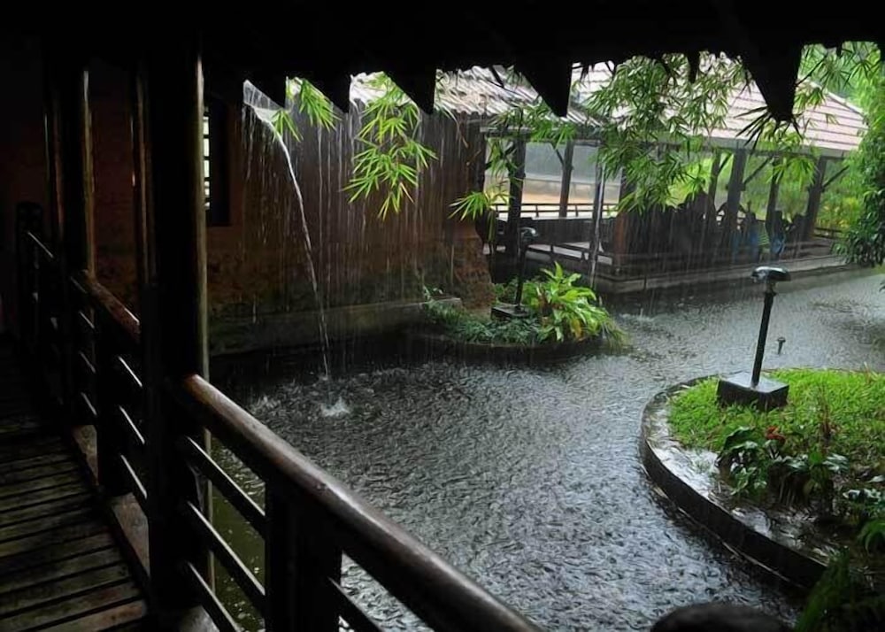 VYTHIRI RESORT 44/55