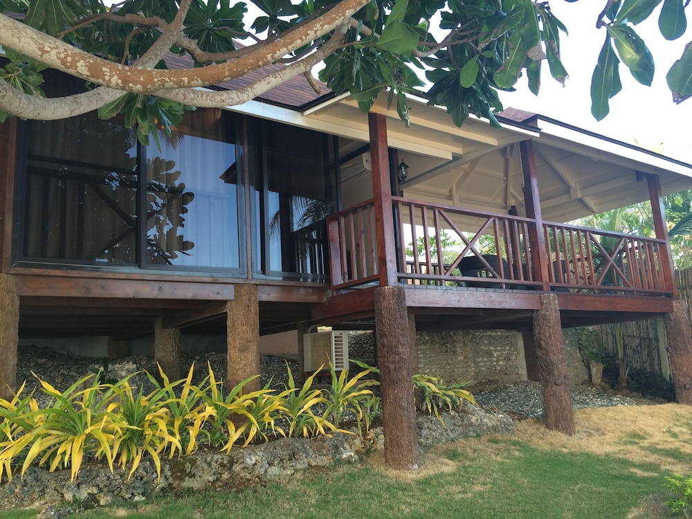Anda White Beach Resort 6/64