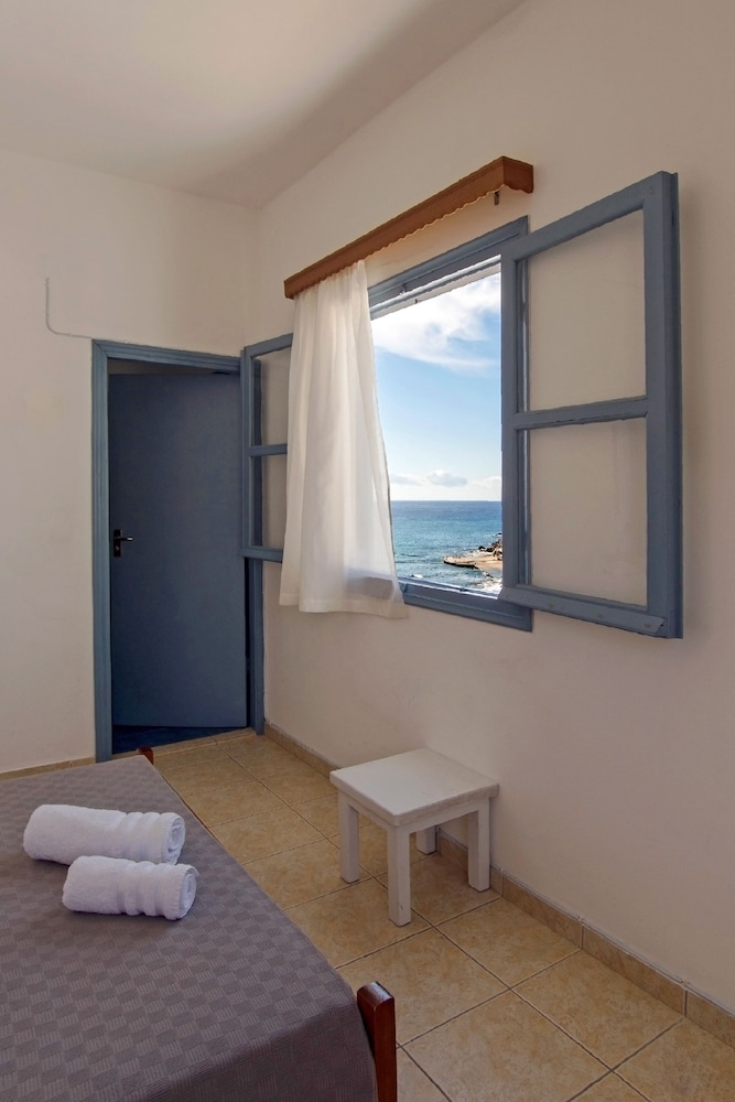 Perigiali Rooms 23/58