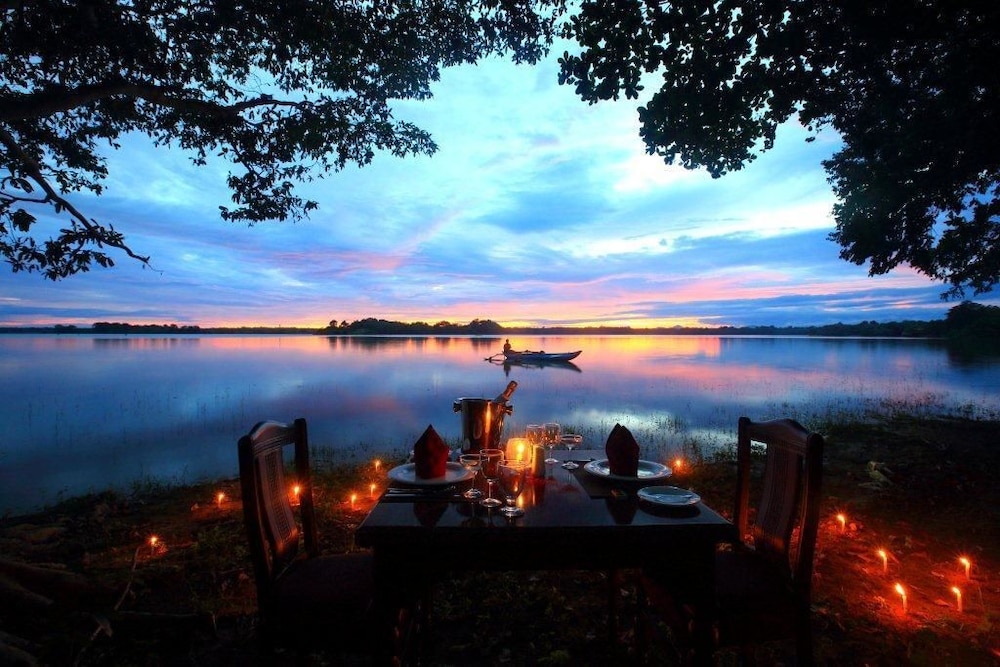 Centauria Lake Resort 35/50