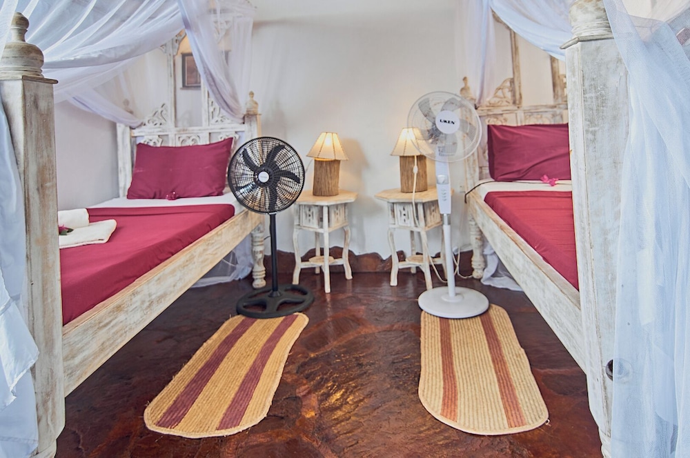 Mvuvi Lodge 38/50