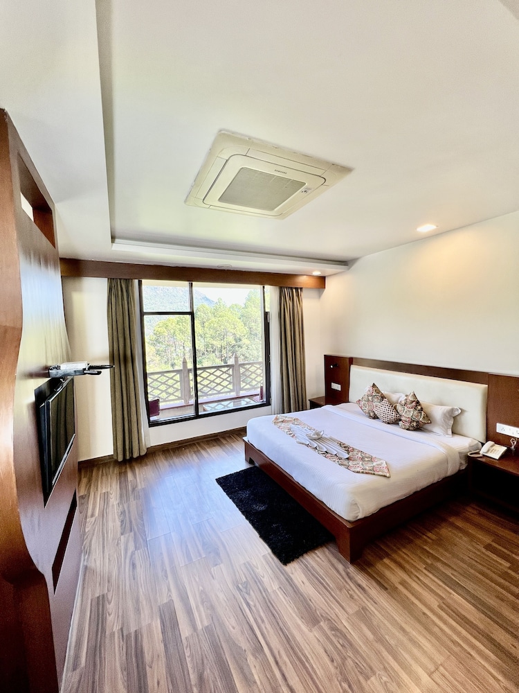 Aamod Resort