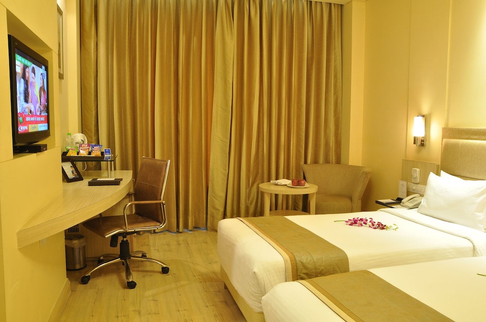 Sarovar Portico Naraina 18/54