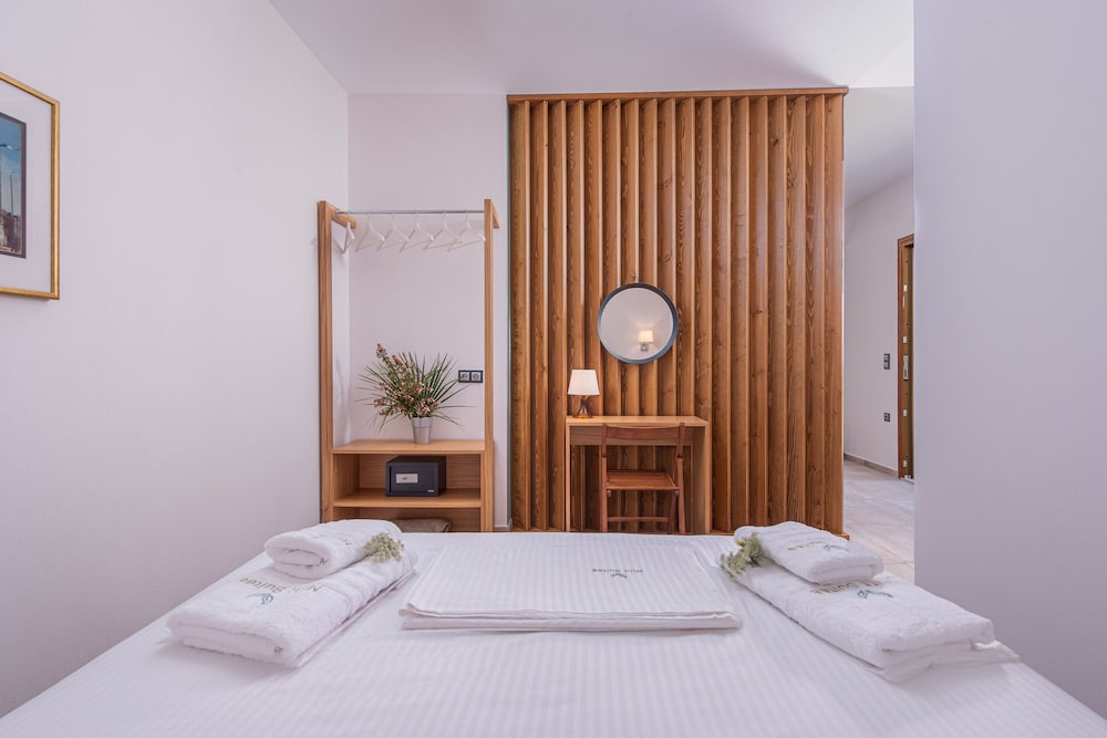 Mint Retreat Suites 3/42