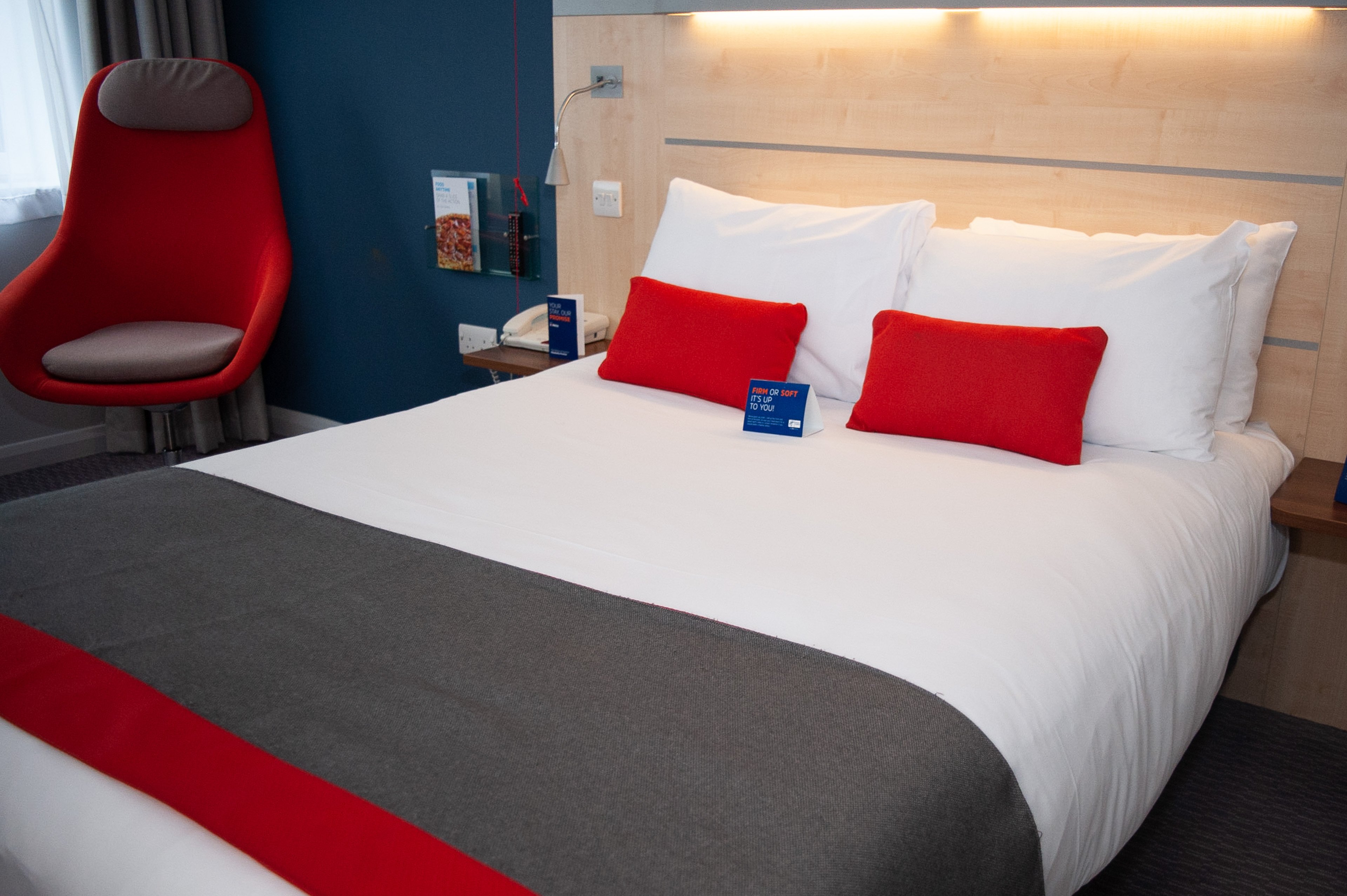 Holiday Inn Express Folkestone Channel Tunnel 12/64