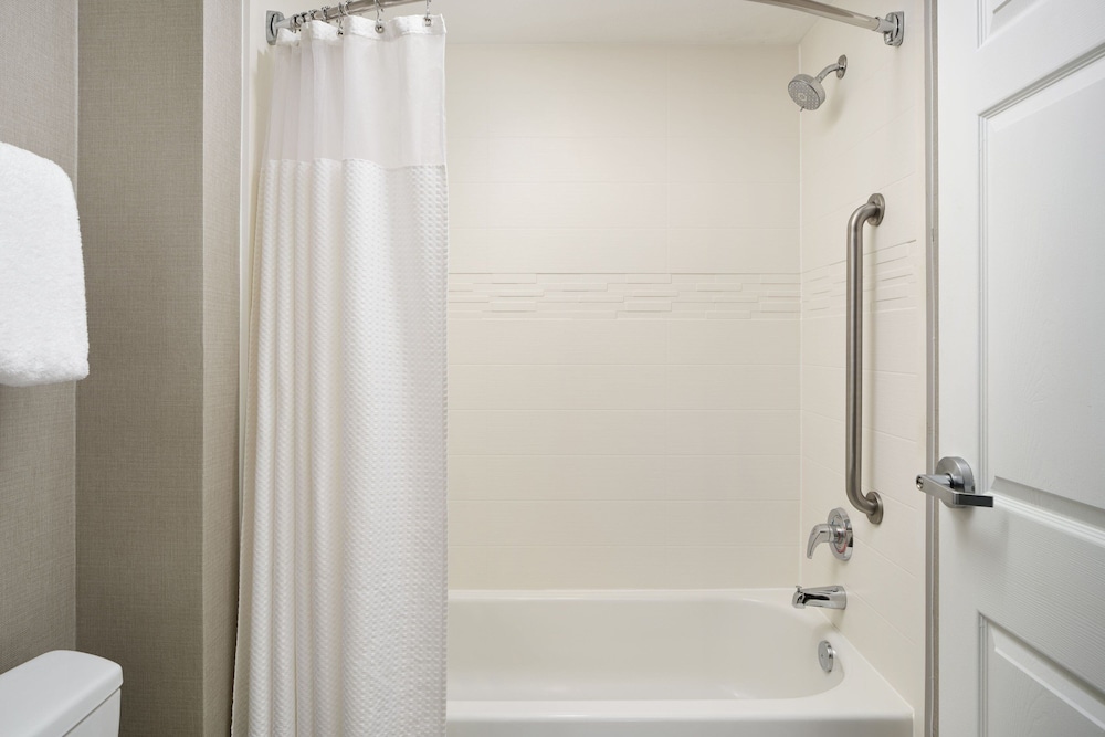 جناح بسرير كينج بغرفة نوم واحدة مع أريكة، Residence Inn by Marriott Fort Lauderdale SW/Miramar 4/6
