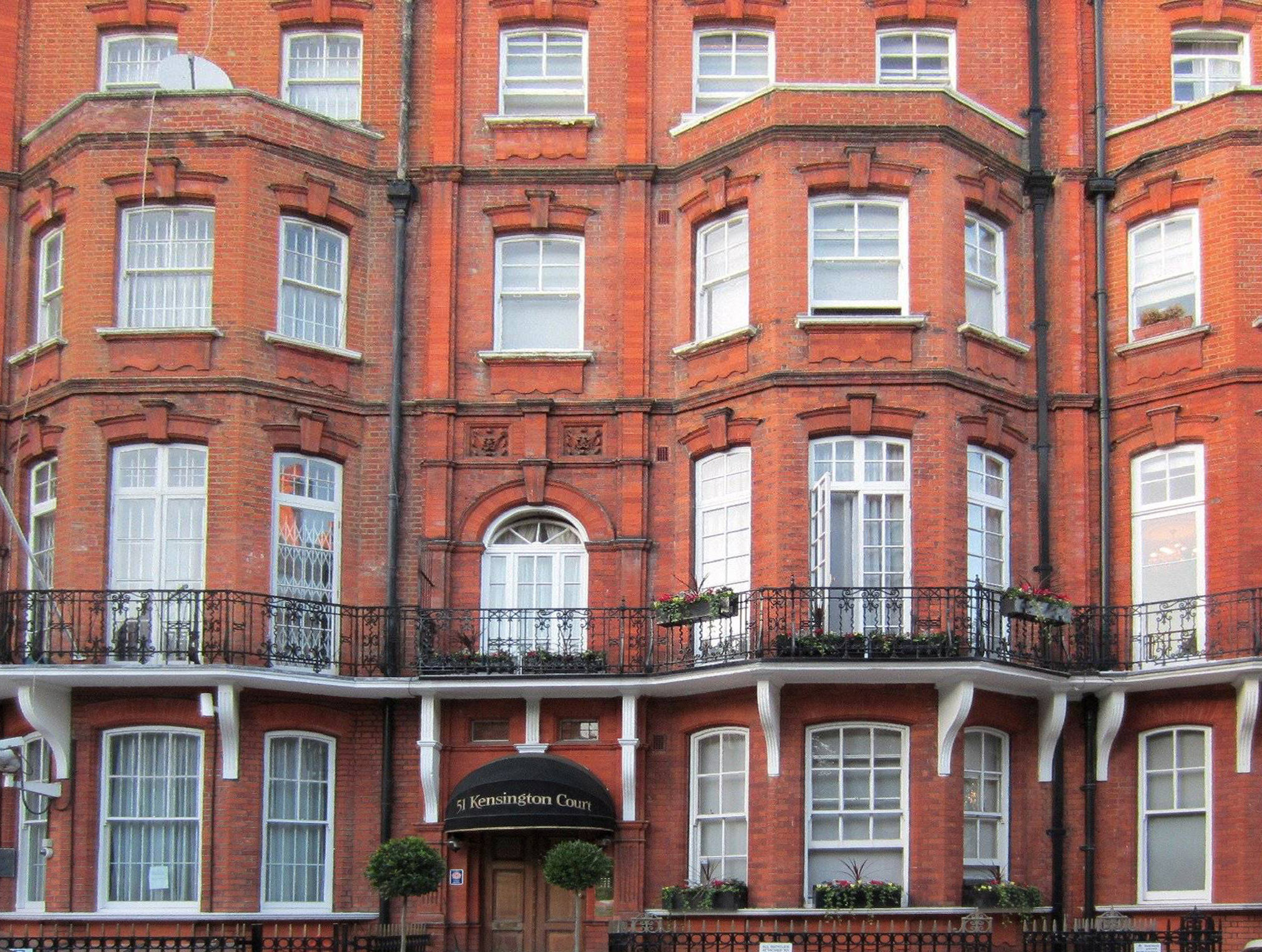Bshan Apartments