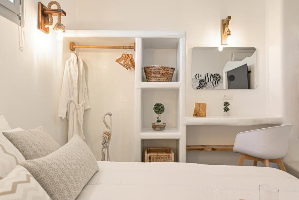 White Cocoon Exclusive villas 49/68