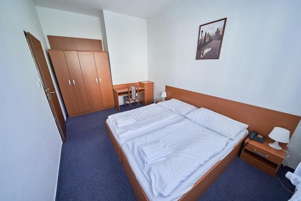 Hotel Astra 33/64