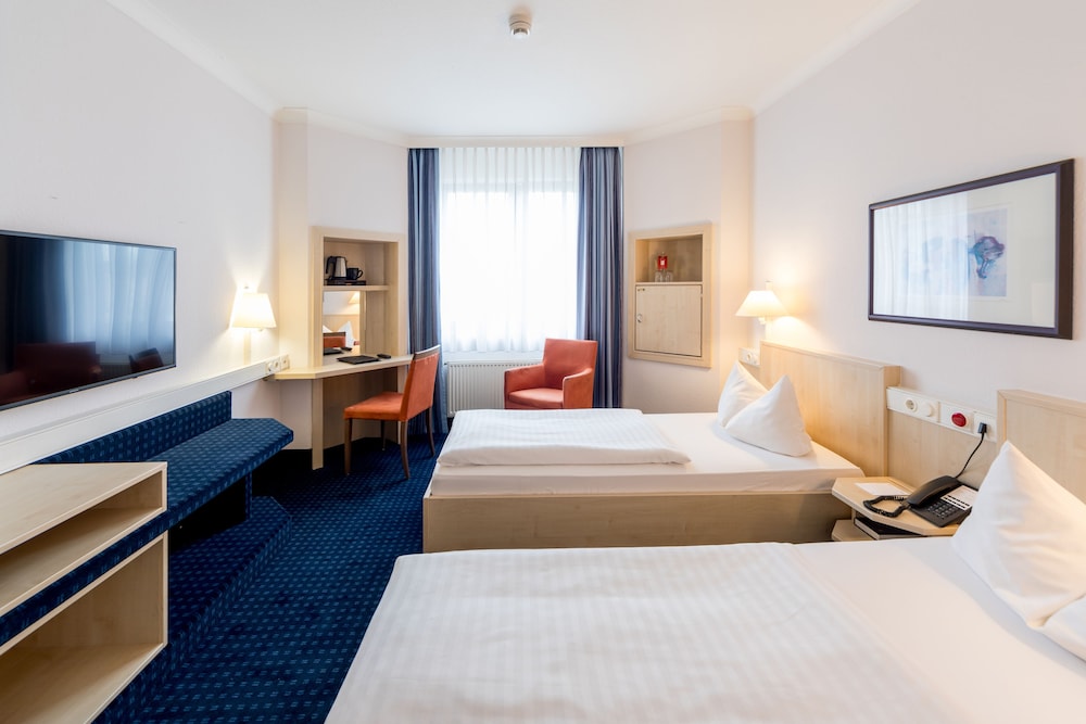 Intercityhotel Magdeburg 9/58