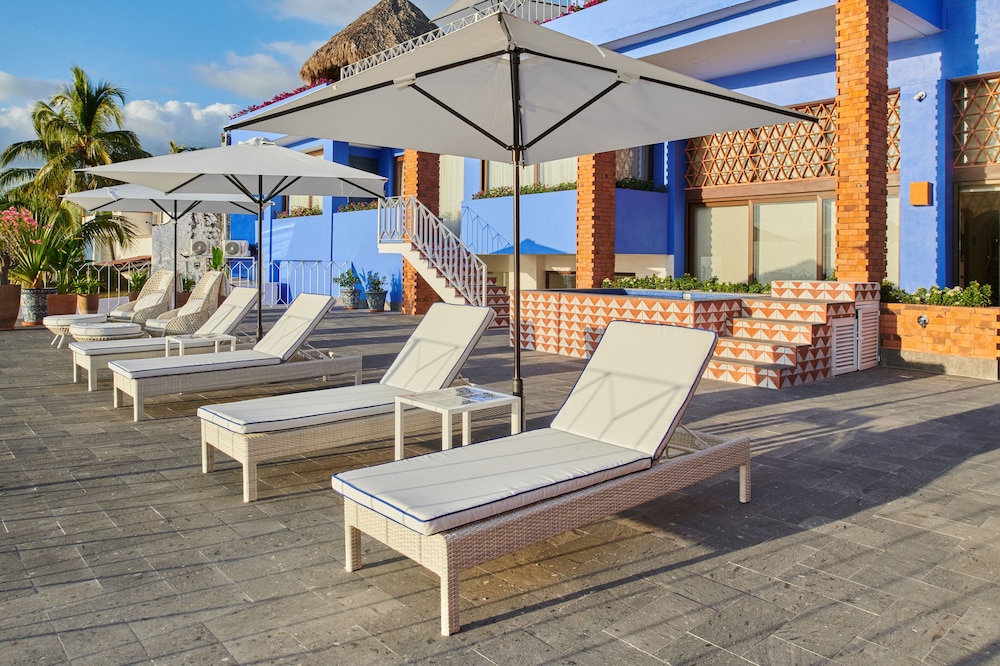 HOTELITO PATIO AZUL 61/75