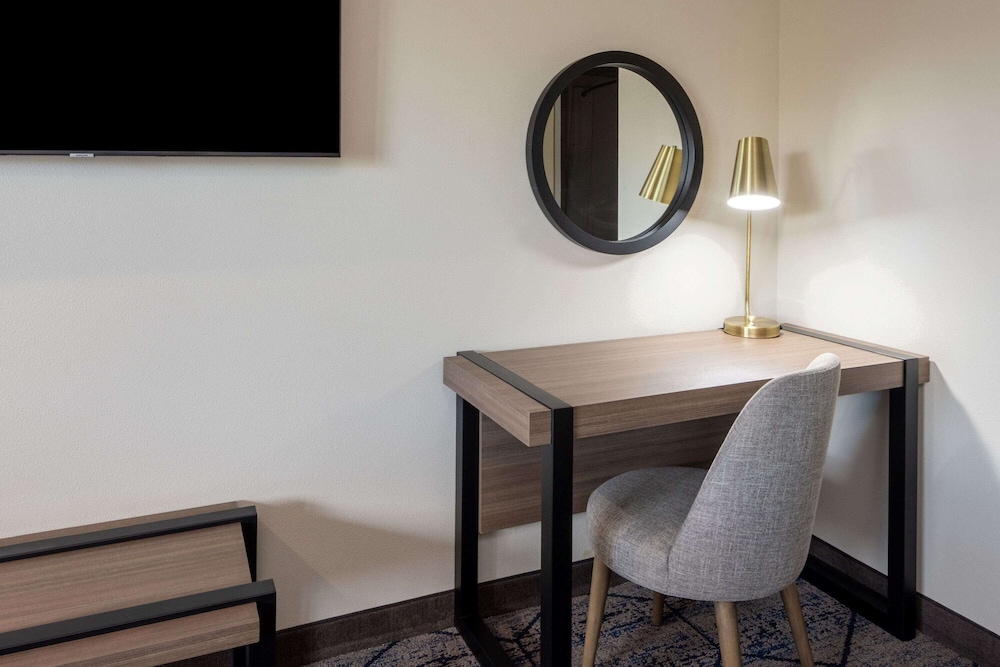 Ramada by Wyndham Modesto Yosemite Area 33/43