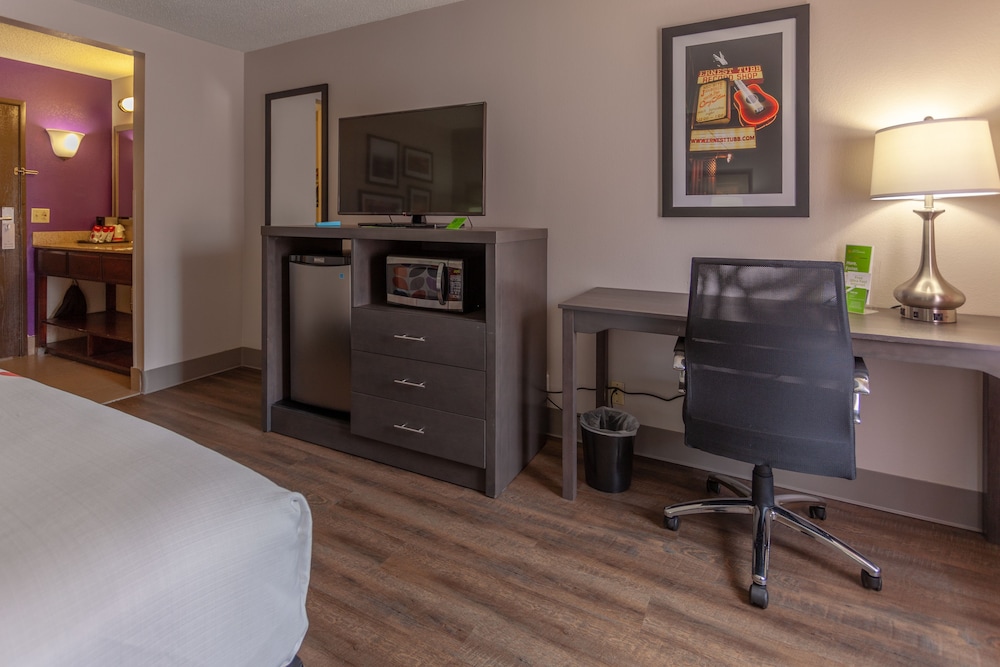 La Quinta Inn & Suites by Wyndham Goodlettsville - Nashville 50/58