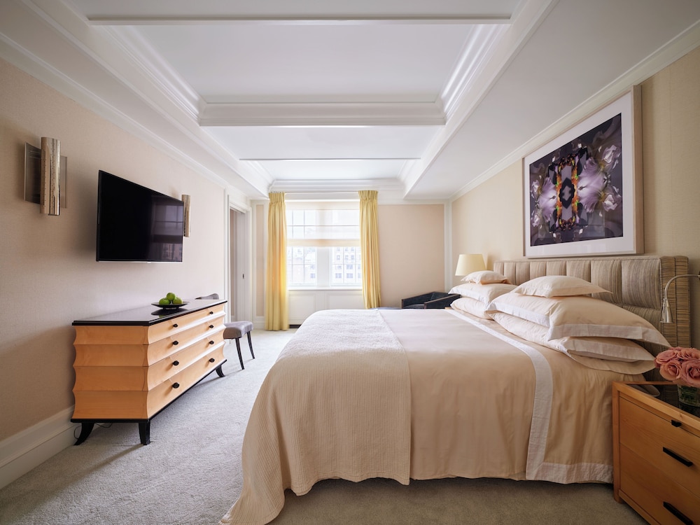 PREMIER, SUITE