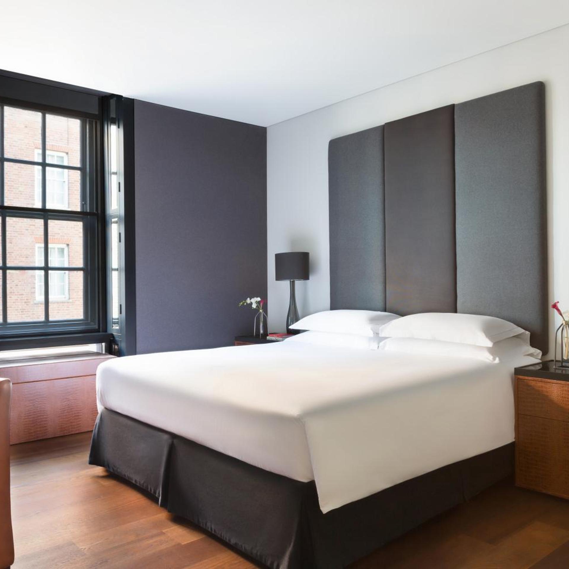 2 Bedrooms, Park, Suite